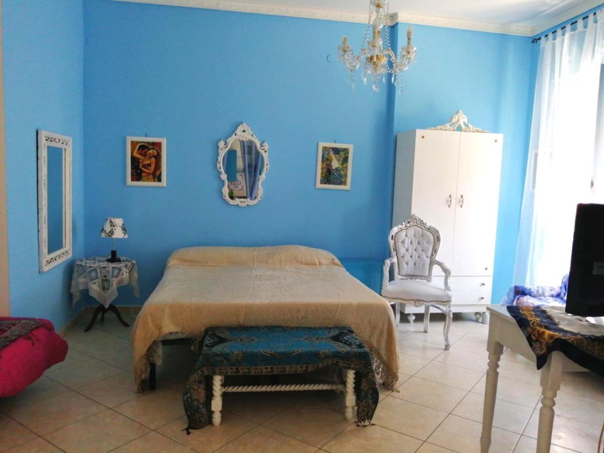 Central Chic Apartament *